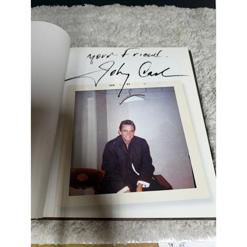 Cash An American‎ Man Johnny Cash Biography Bill Miller 1st Edition Hardcover 04